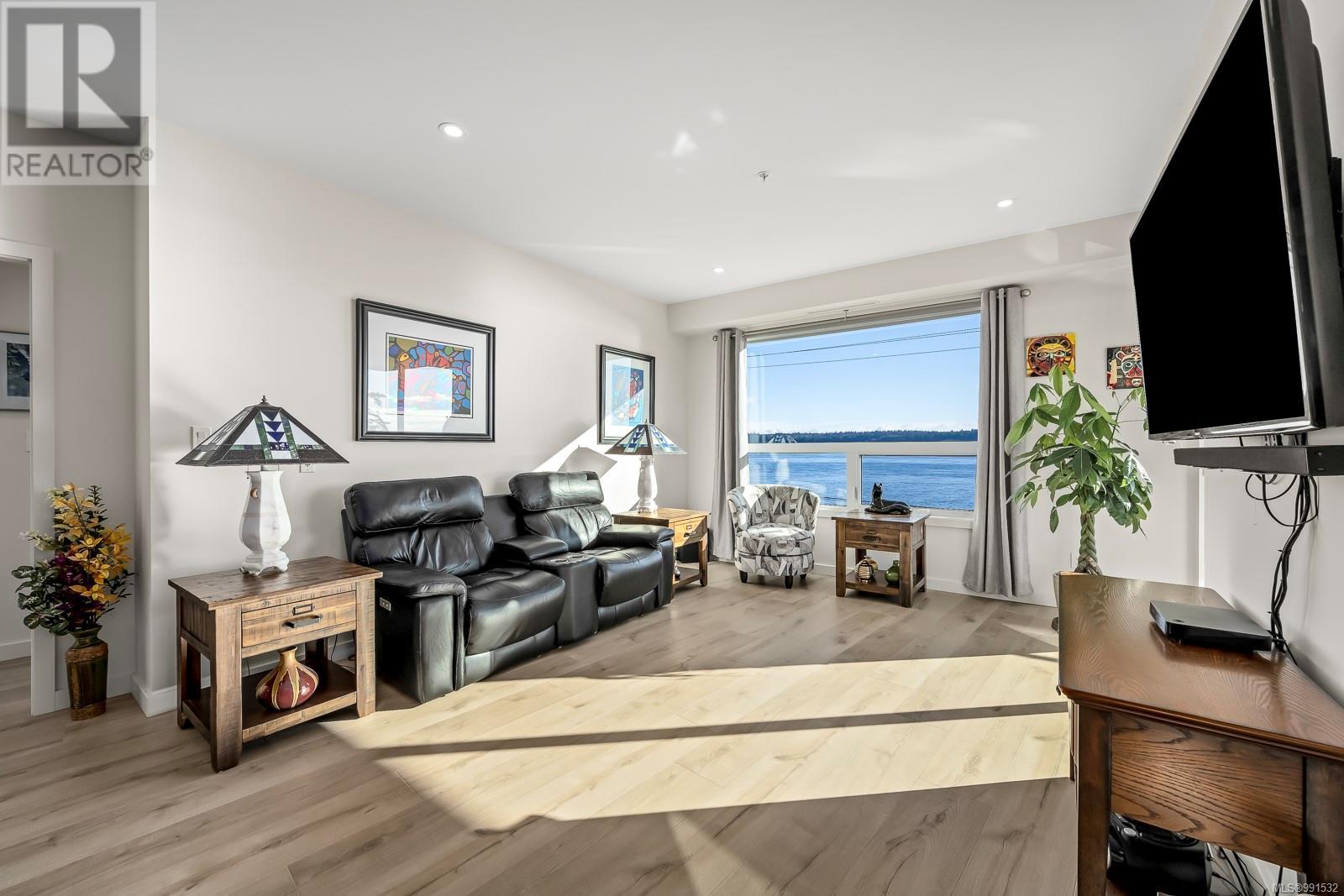 301 536 ISLAND Hwy, Campbell River real estate listing 991532