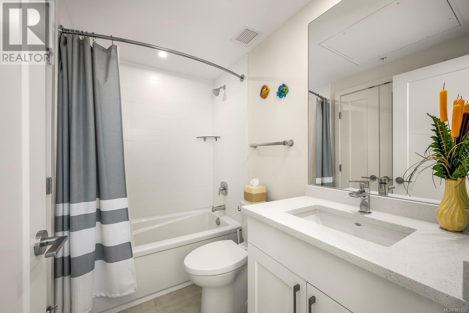 301 536 ISLAND Hwy, Campbell River real estate listing 991532