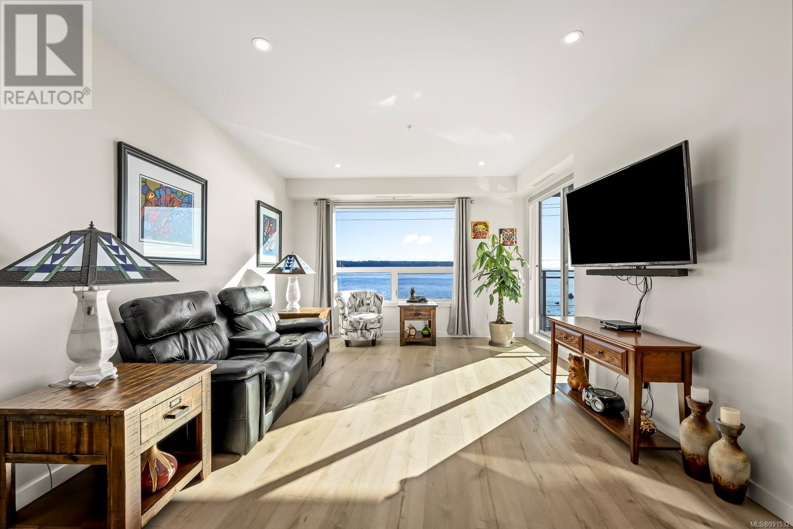 301 536 ISLAND Hwy, Campbell River real estate listing 991532