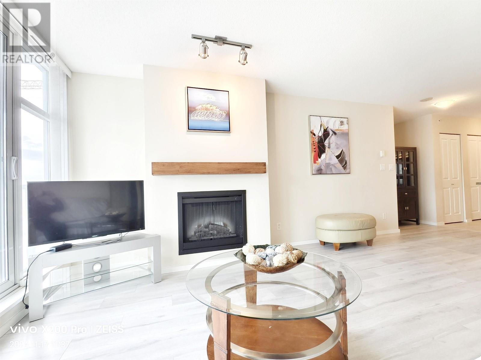 Photo 6 of 1203 2289 Yukon Crescent, Burnaby BC