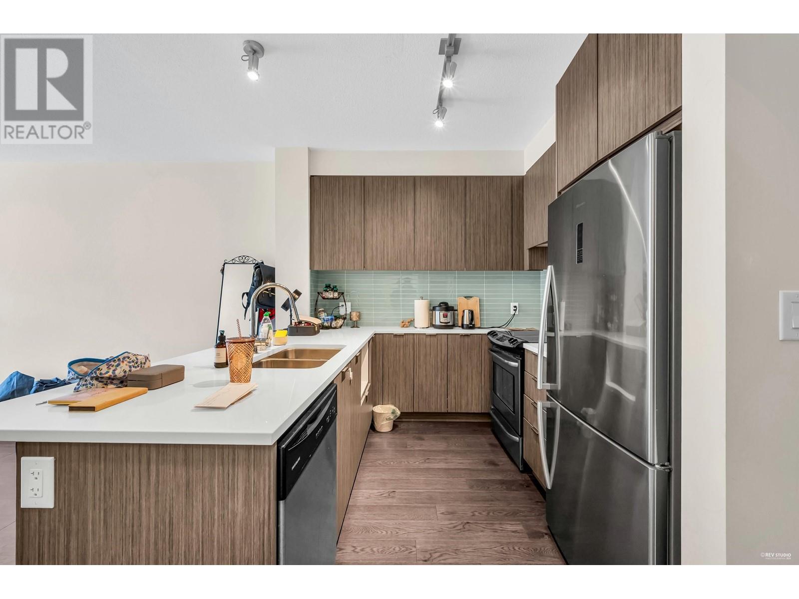 Photo 13 of 309 9877 University Crescent, Burnaby BC
