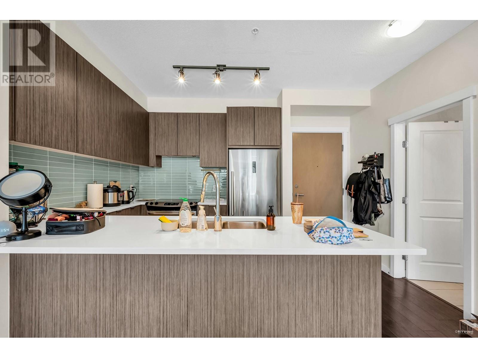 Photo 16 of 309 9877 University Crescent, Burnaby BC