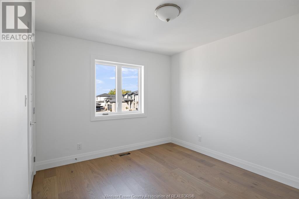 Photo 25 of 116 Bear Street, Essex ON