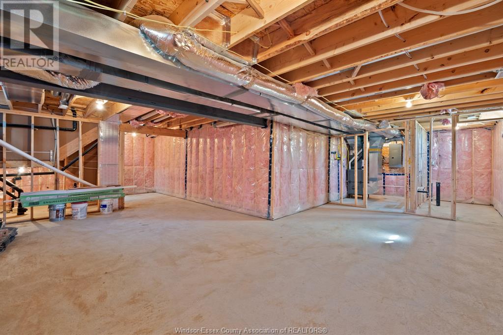 Photo 30 of 116 Bear Street, Essex ON
