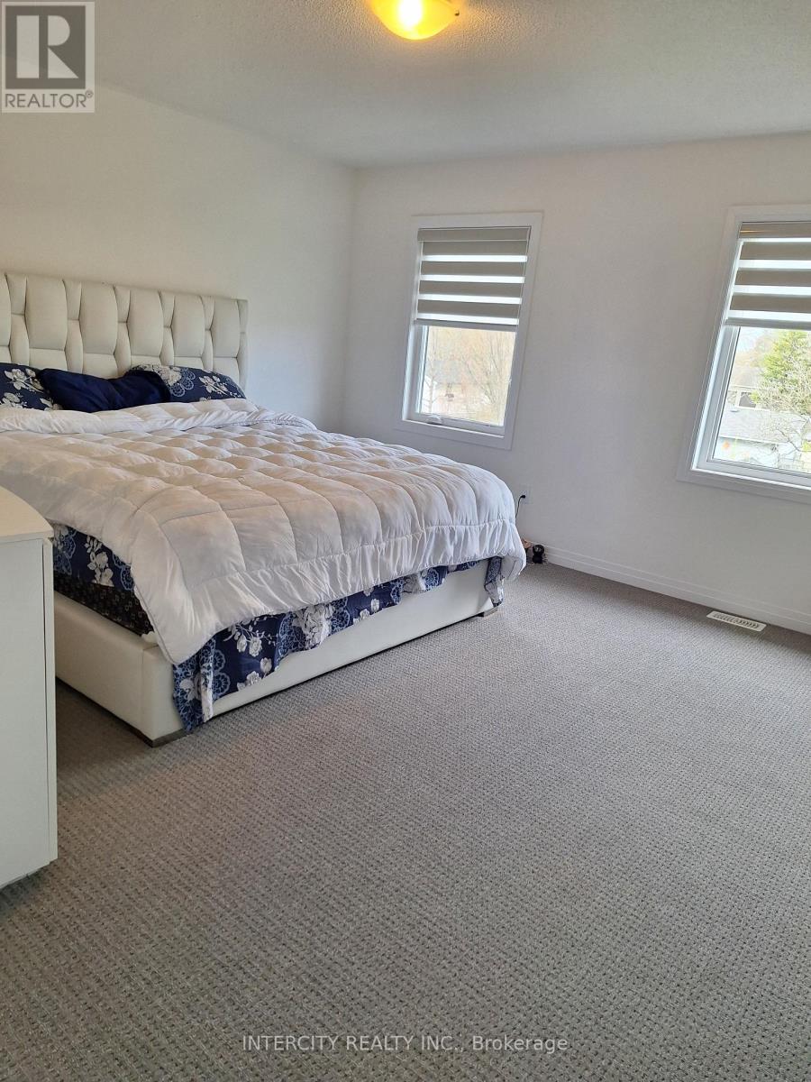 Photo 14 of 343 Quebec Street, Clearview ON