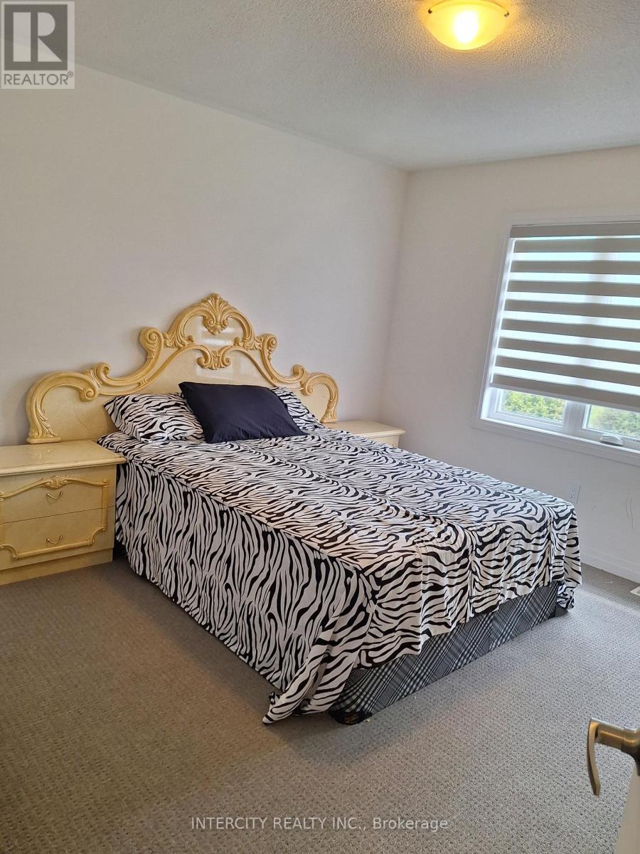 Photo 2 of 343 Quebec Street, Clearview ON
