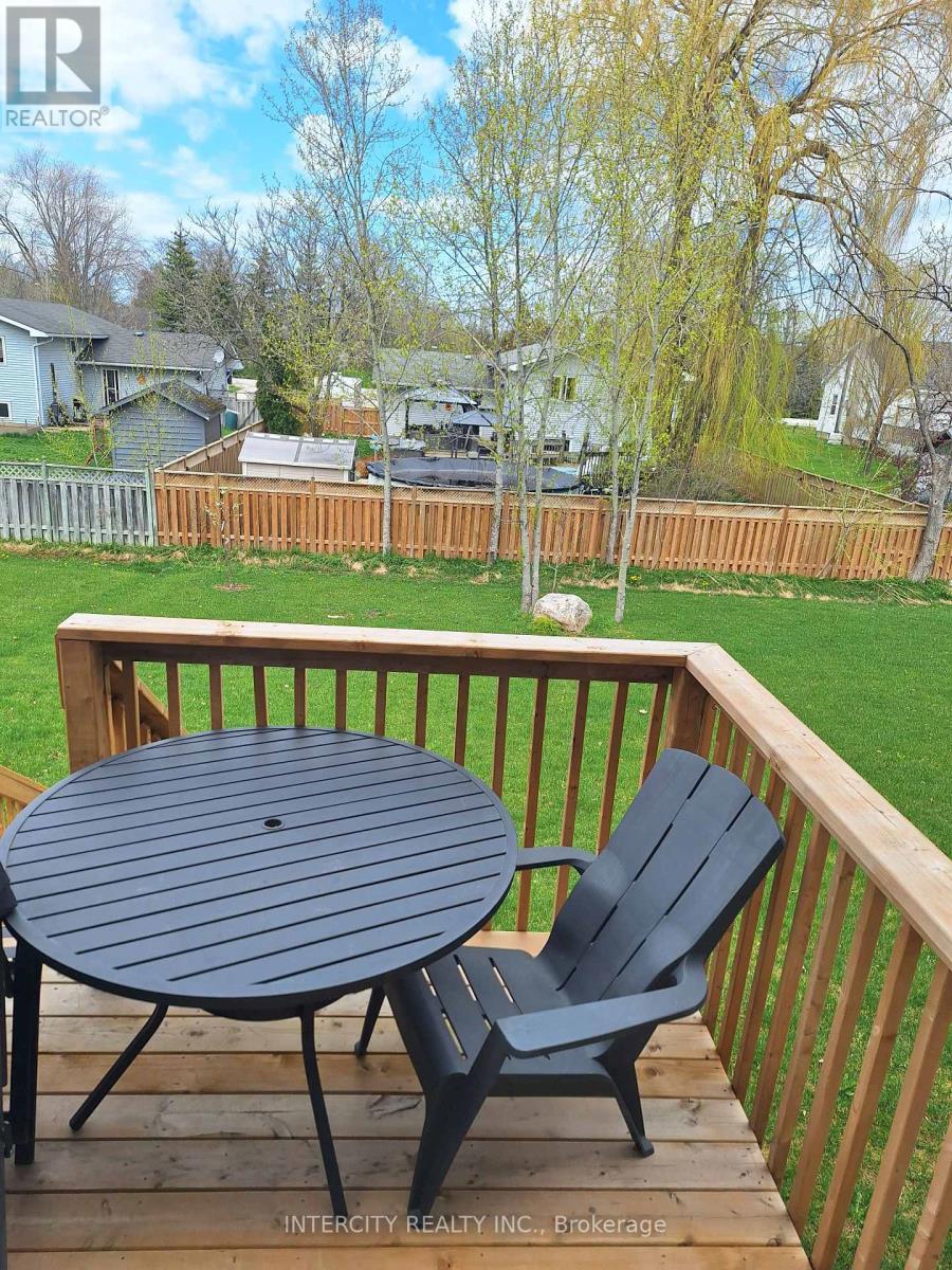 Photo 20 of 343 Quebec Street, Clearview ON