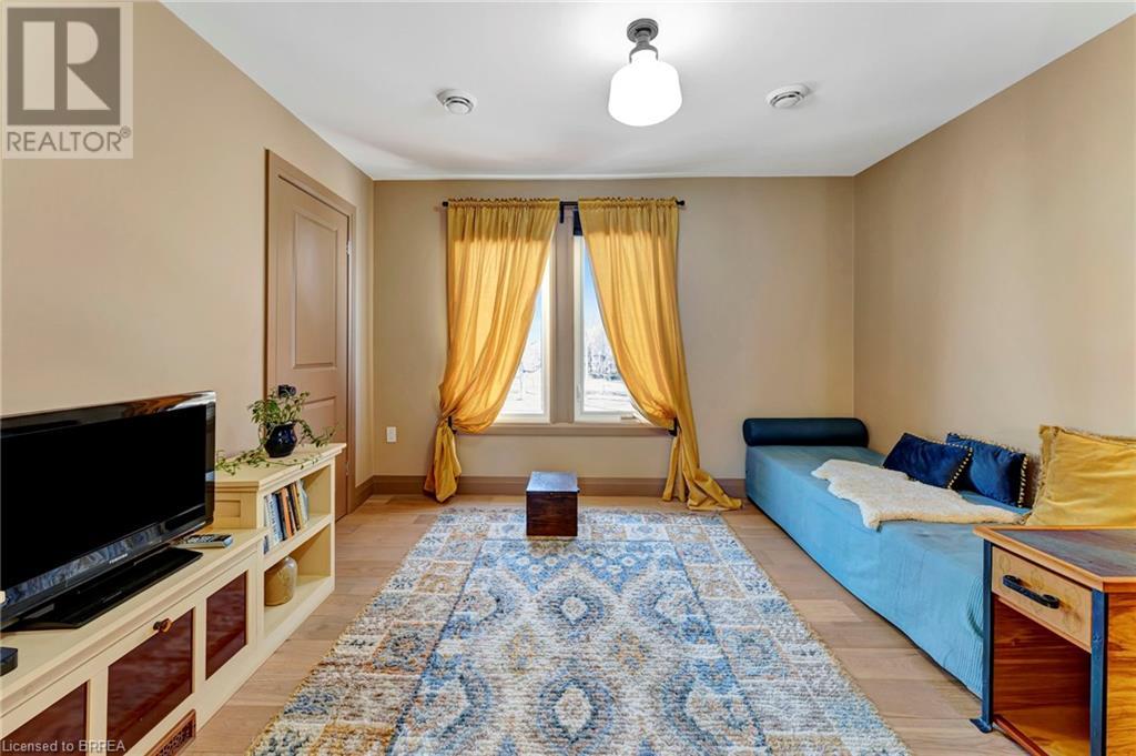 Photo 26 of 74 Lynnwood Avenue, Simcoe ON