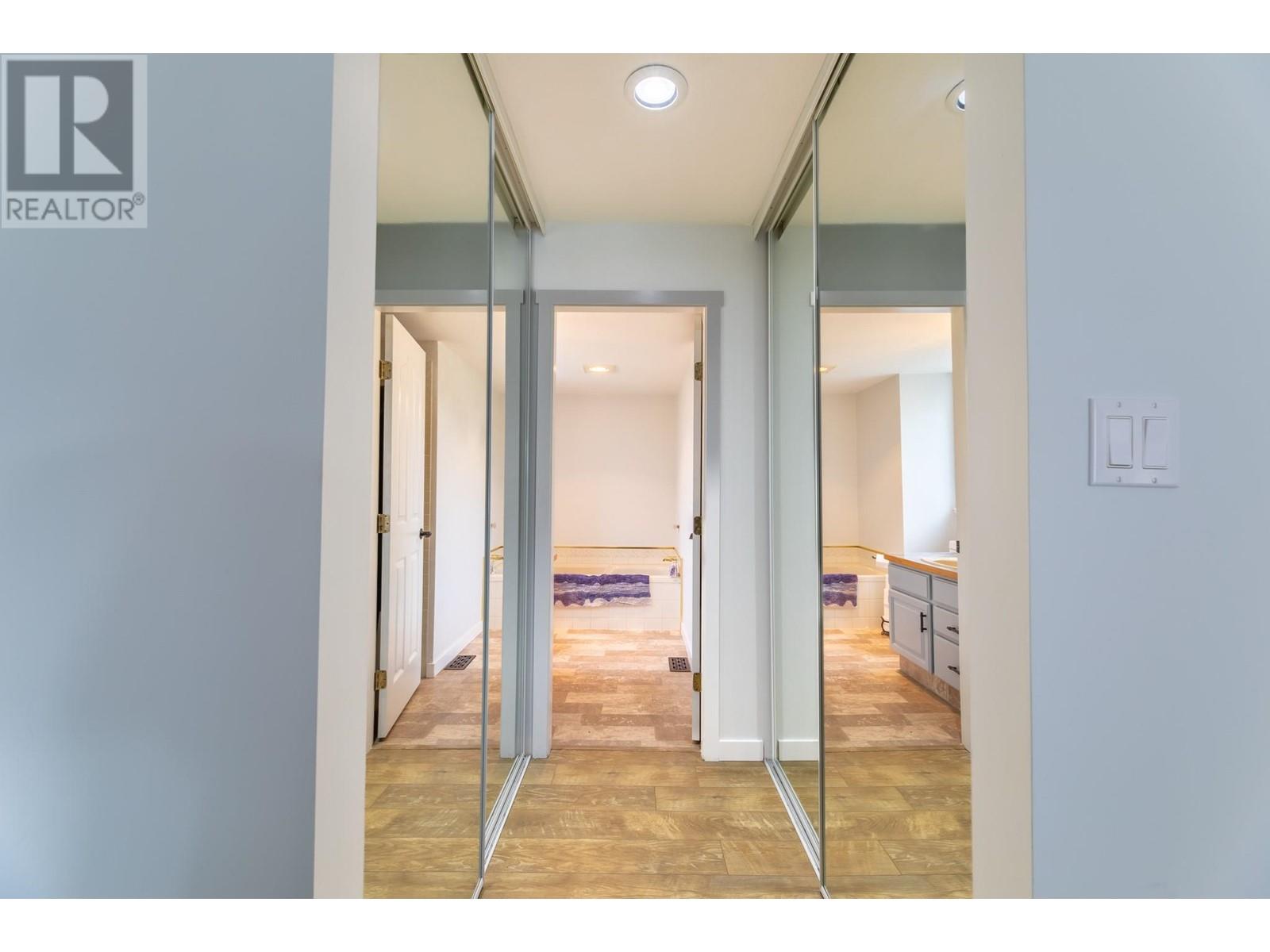 143 805 Comox Street, Penticton