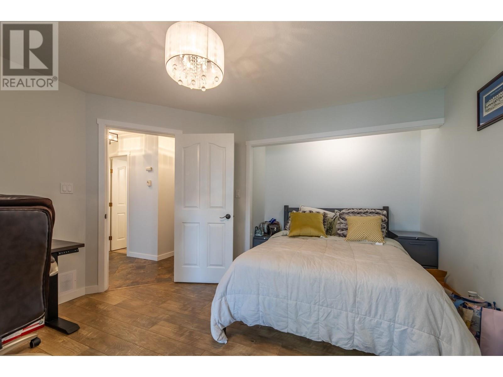 143 805 Comox Street, Penticton