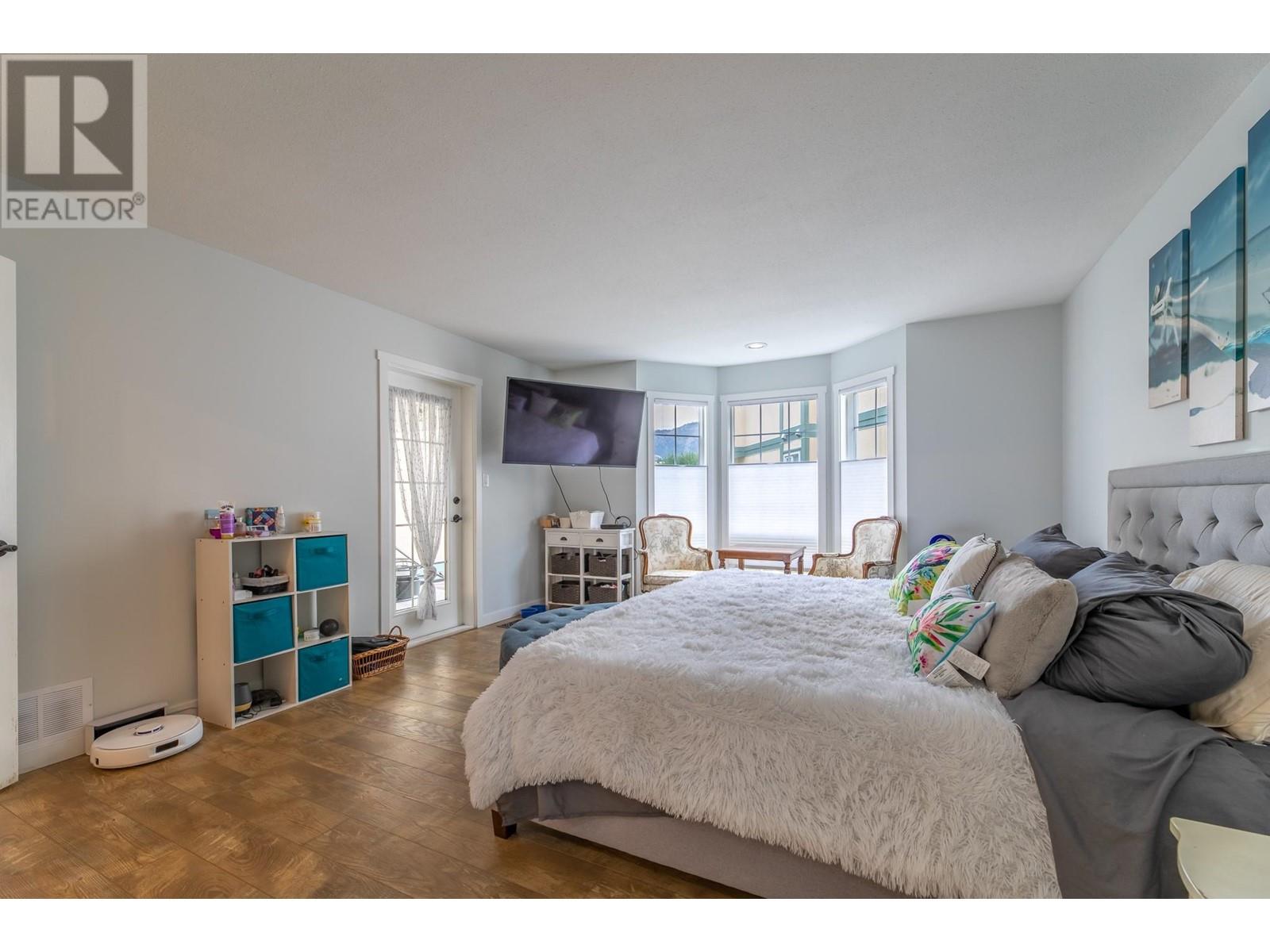143 805 Comox Street, Penticton