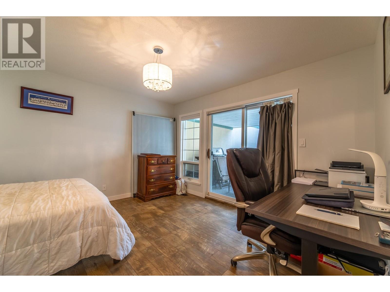 143 805 Comox Street, Penticton