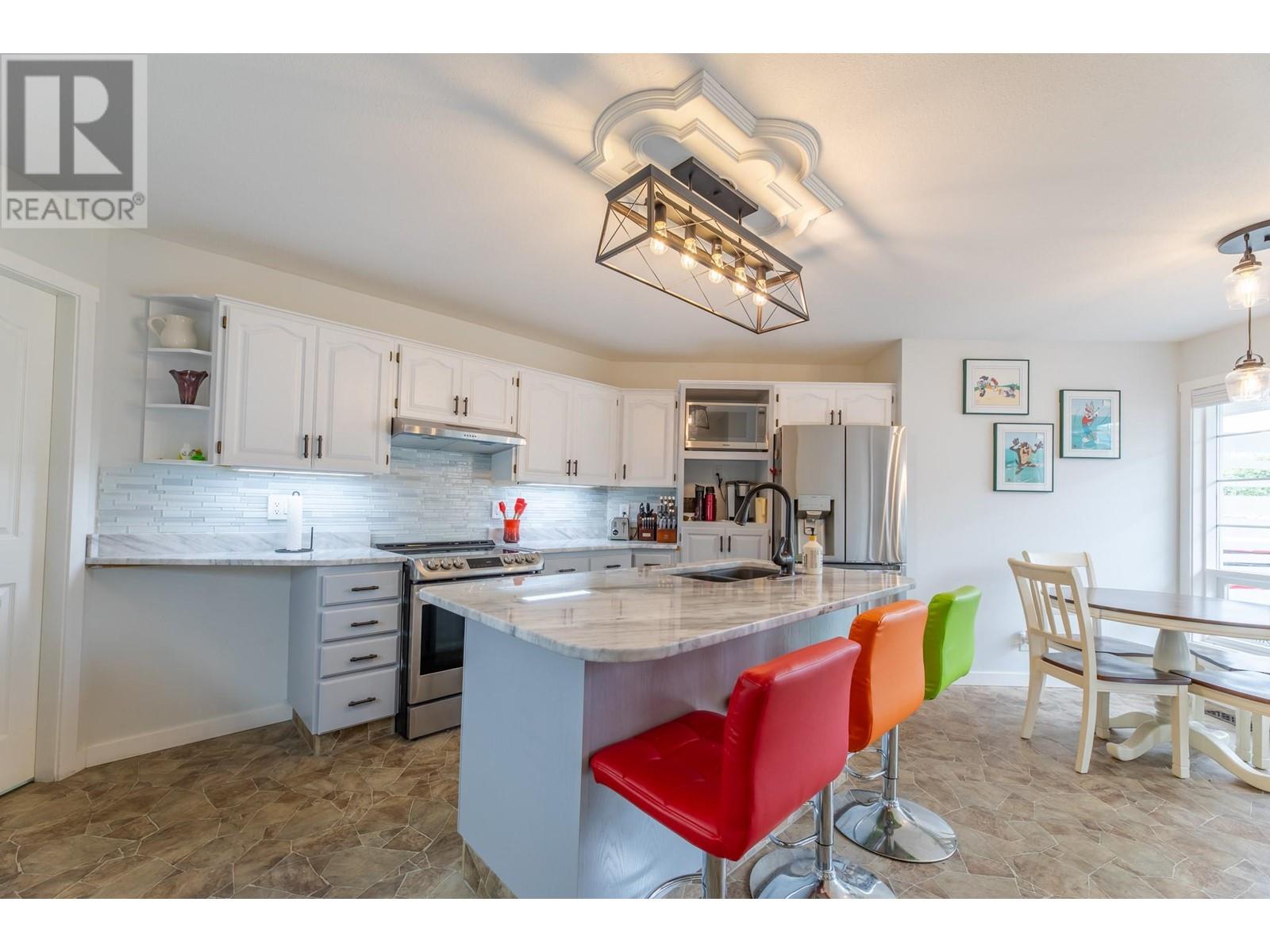 143 805 Comox Street, Penticton