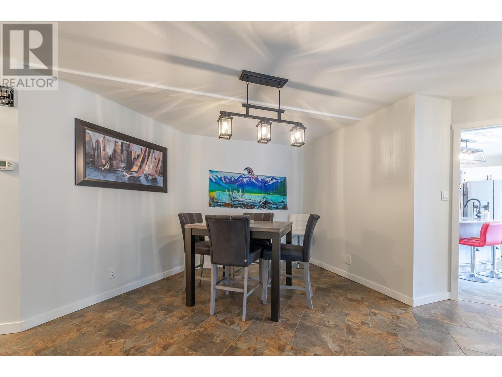 143 805 Comox Street, Penticton