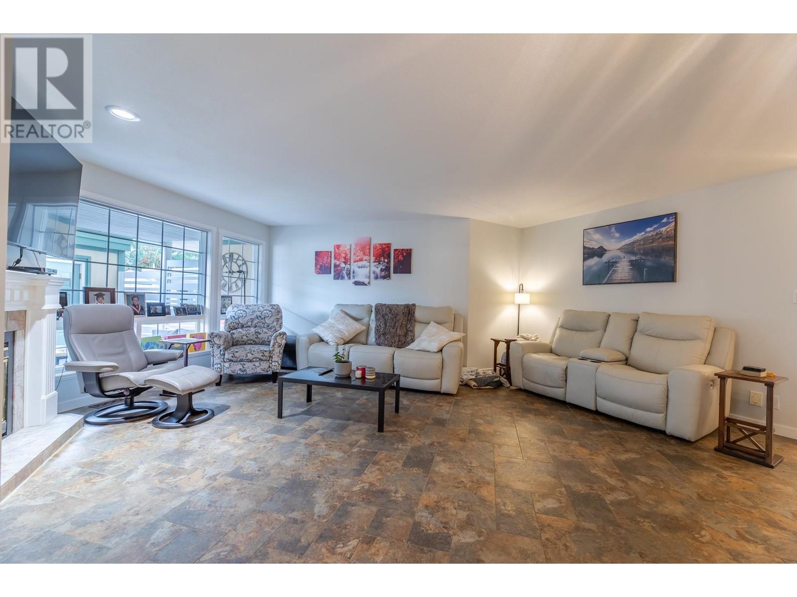 143 805 Comox Street, Penticton
