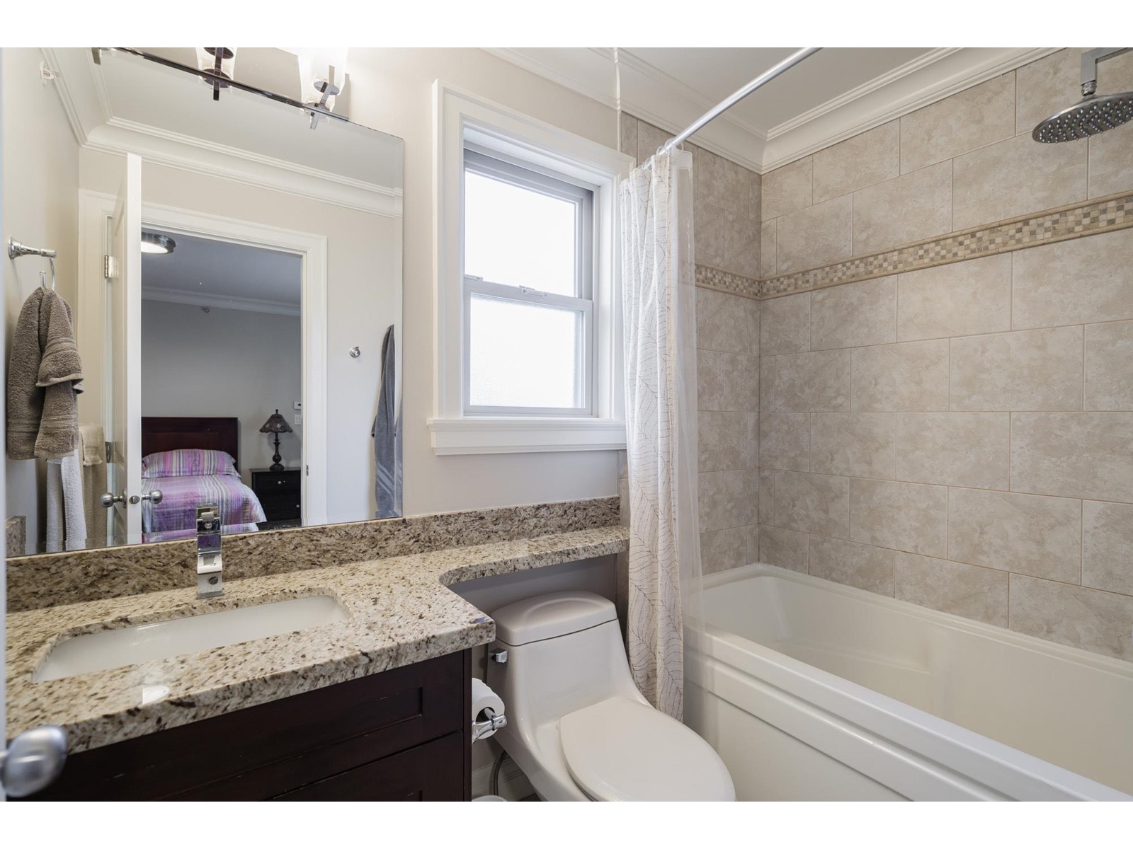 15589 THRIFT AVENUE, White Rock real estate listing R2978841