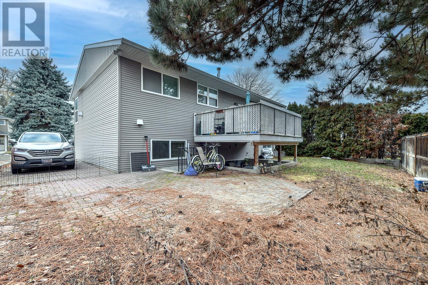 795 Elliot Avenue, Kelowna