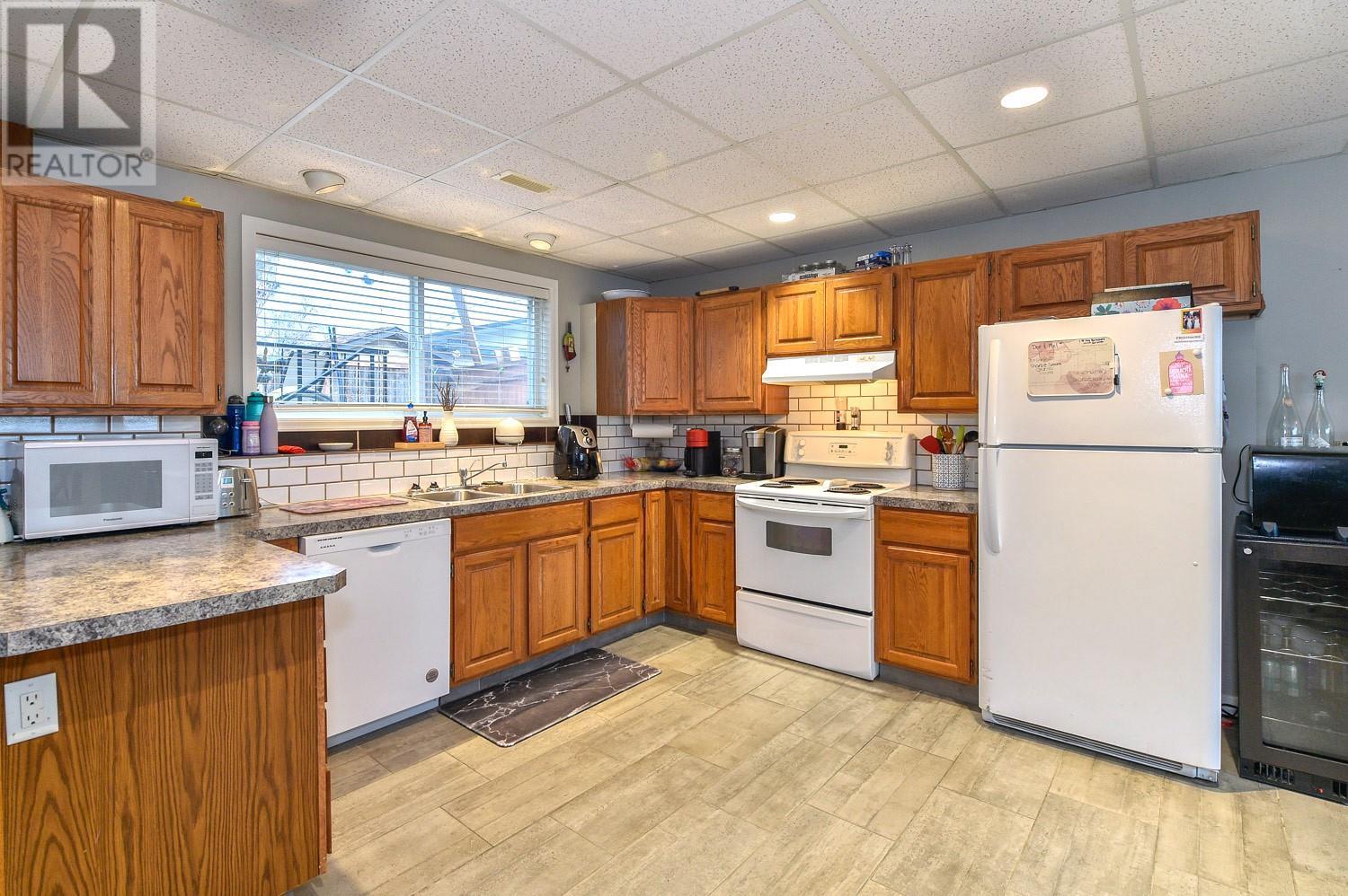  795 Elliot Avenue, Kelowna