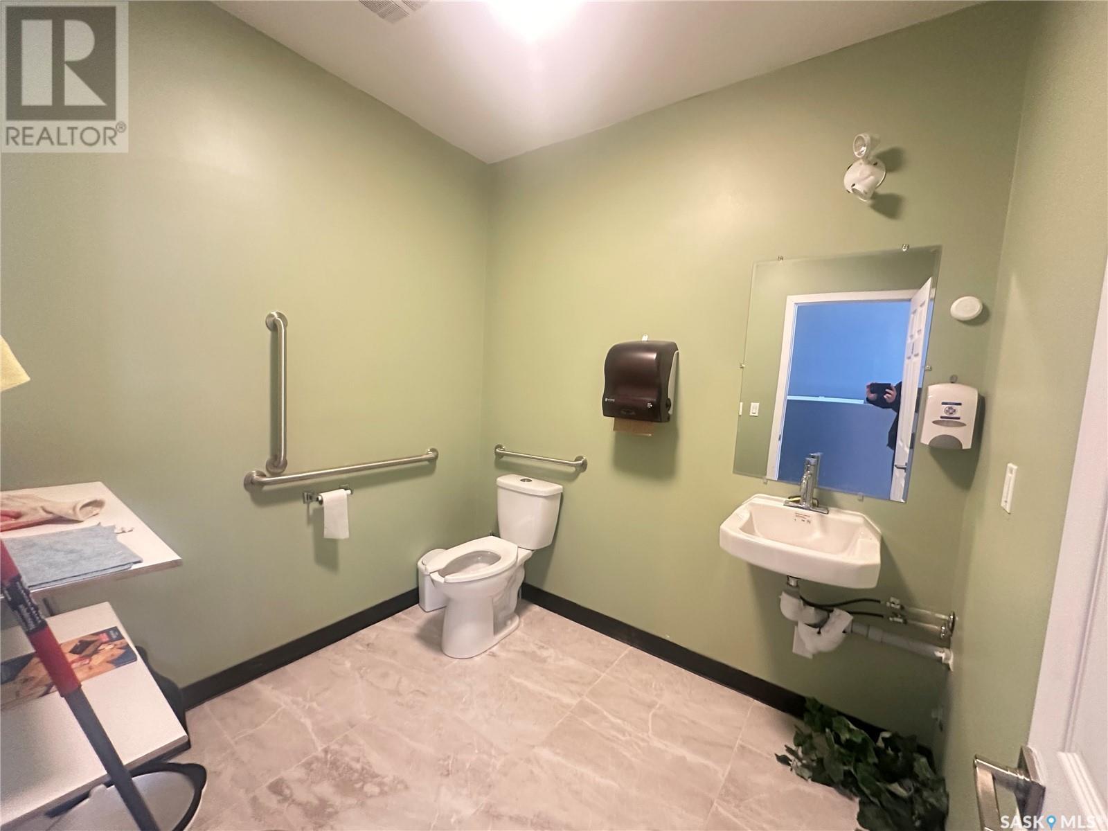 Photo 9 of 106 419 Willowgrove Square, Saskatoon SK