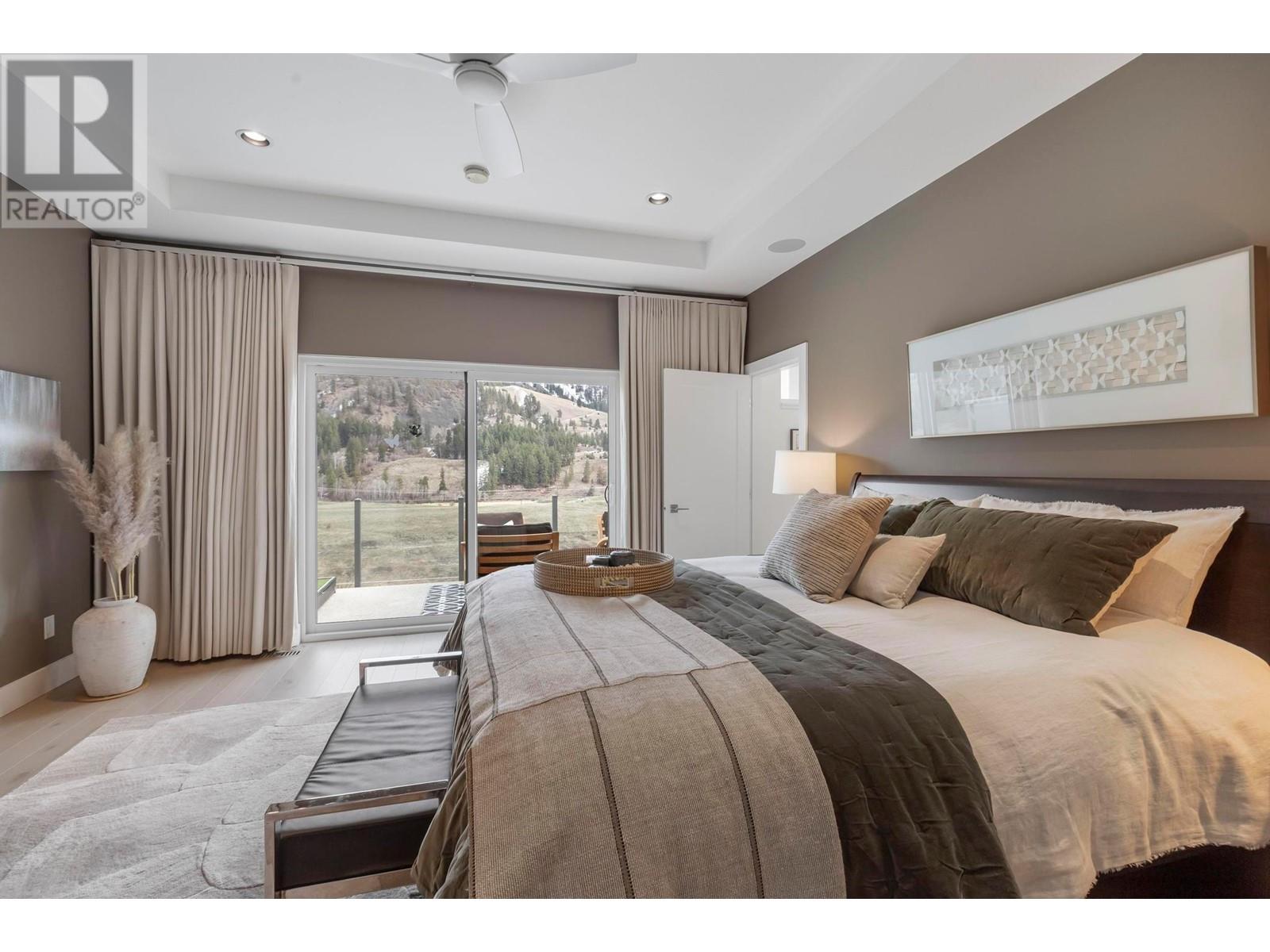  1098 Stockley Street, Kelowna
