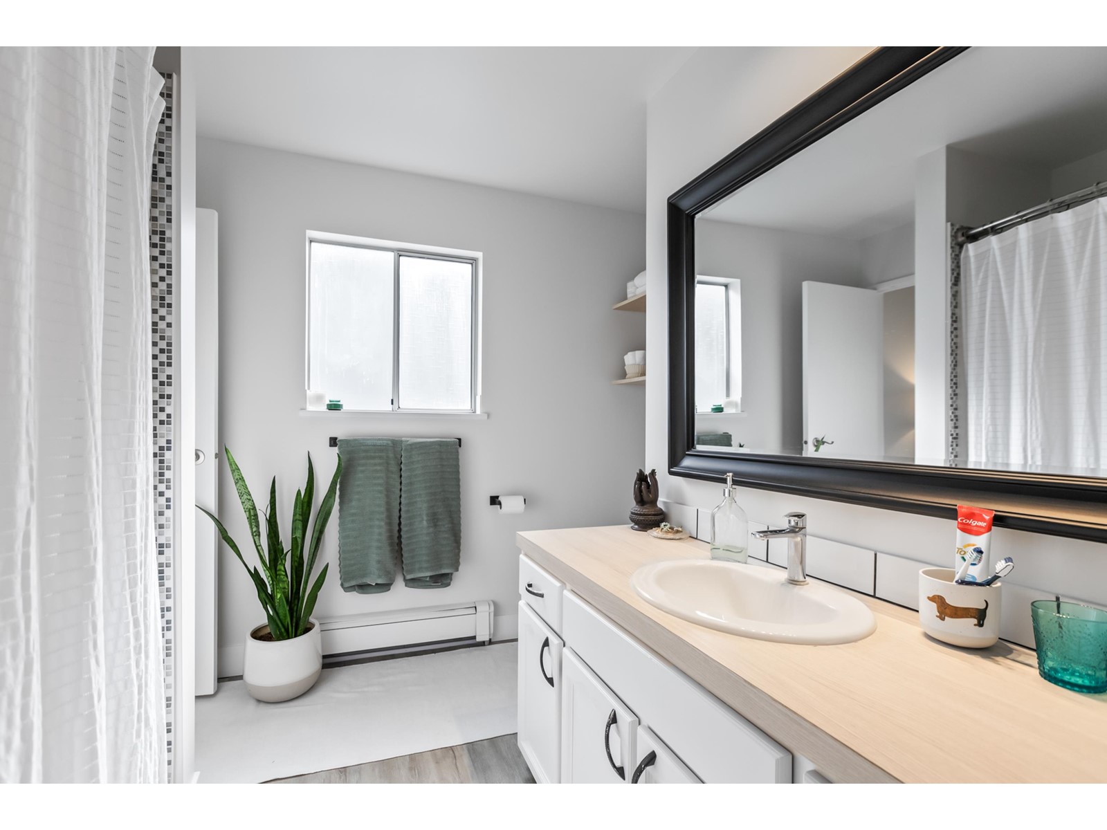 15365 PACIFIC AVENUE, White Rock