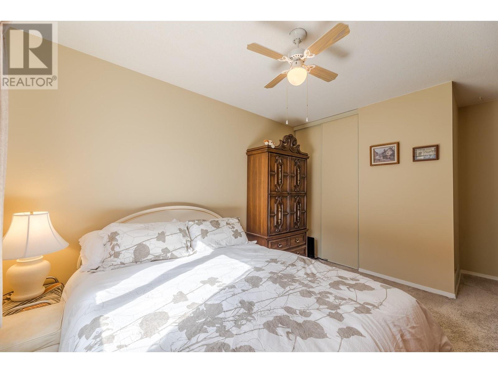 12 17017 SNOW Avenue, Summerland