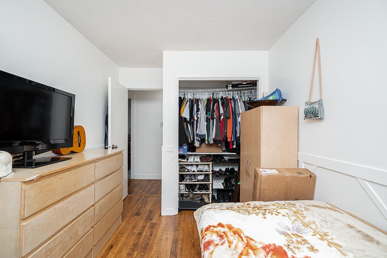 Photo 4 of 11455 139 A Street, Surrey BC