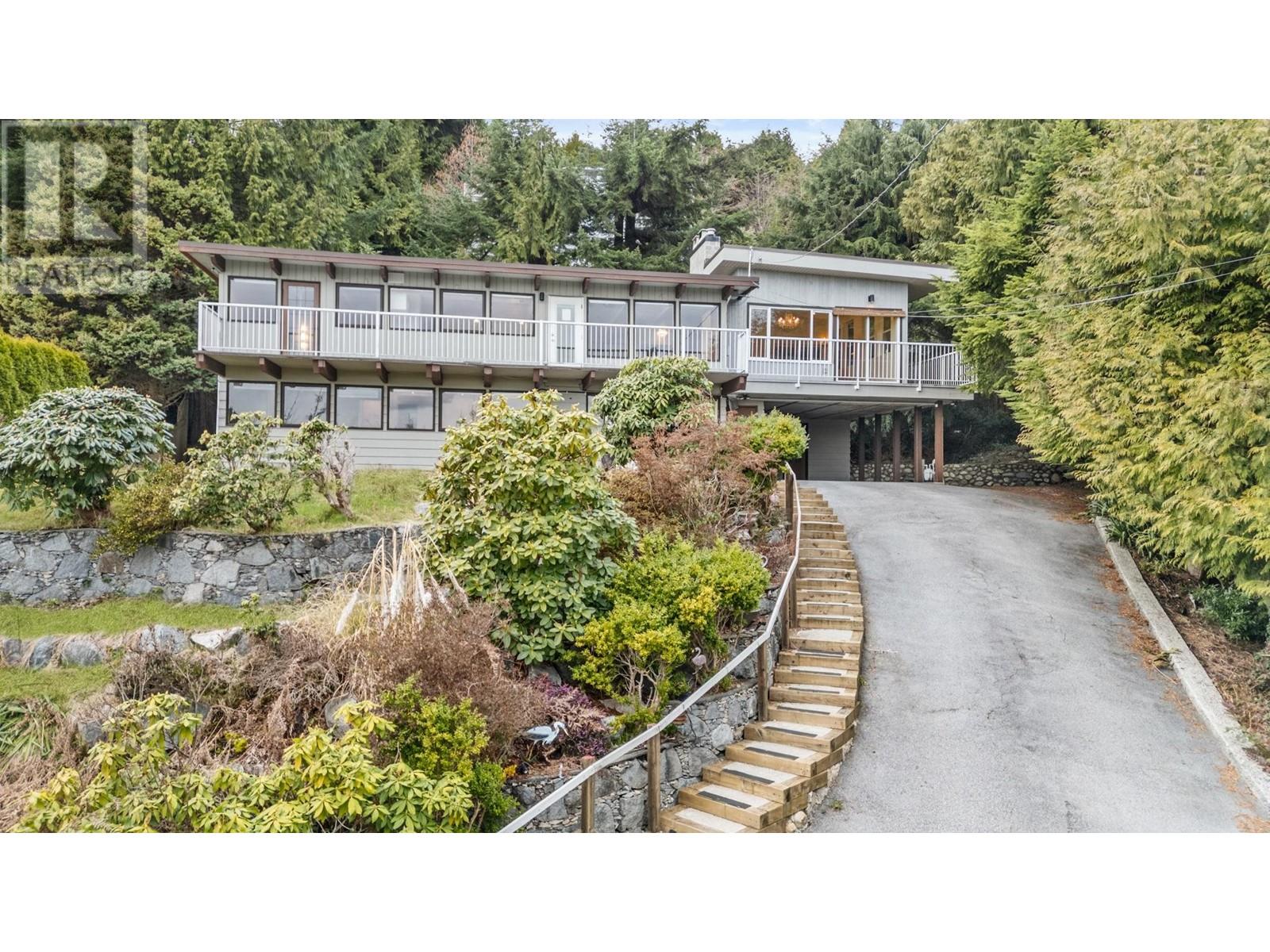 565 ST. GILES ROAD, West Vancouver