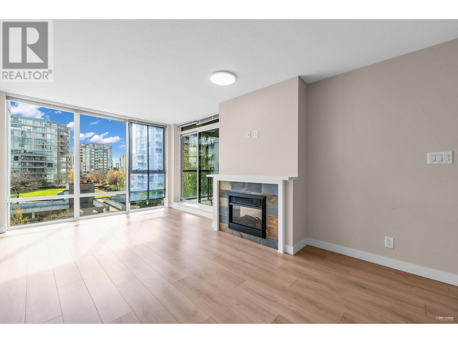 Photo 22 of 903 6068 No 3 Road, Richmond BC