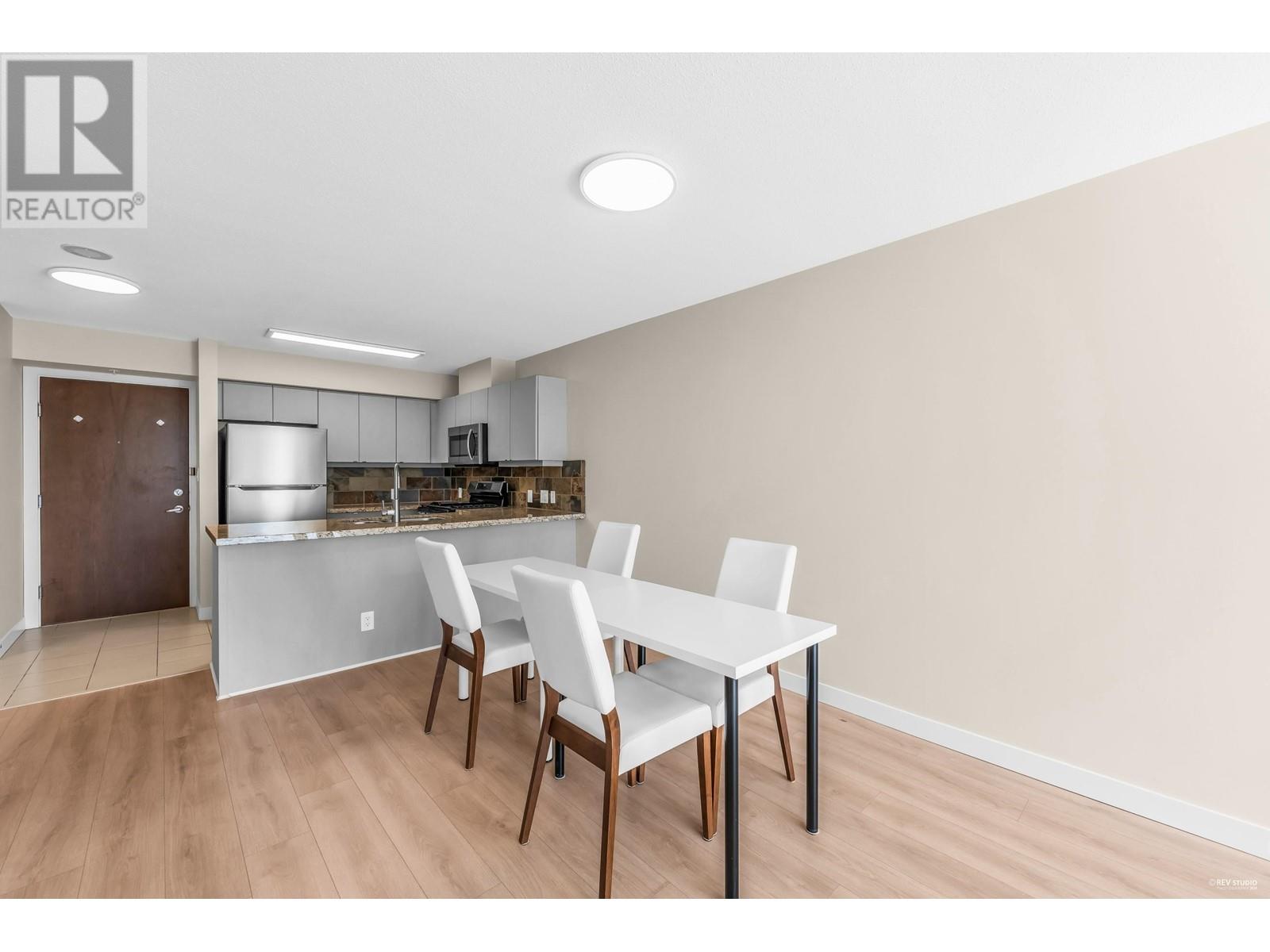 Photo 19 of 903 6068 No 3 Road, Richmond BC