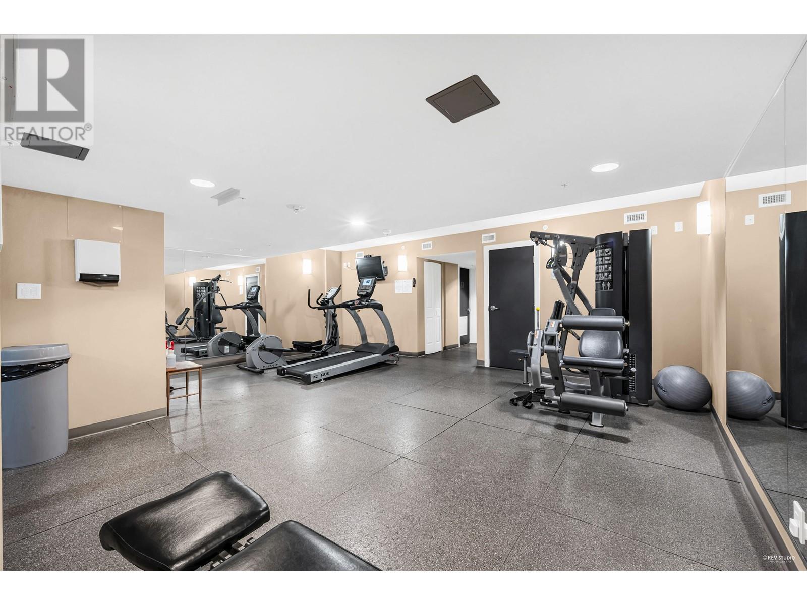 Photo 6 of 903 6068 No 3 Road, Richmond BC