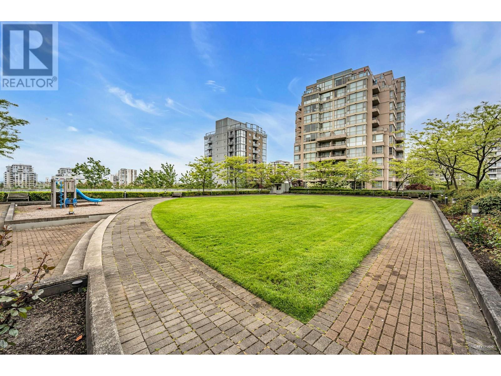 Photo 15 of 903 6068 No 3 Road, Richmond BC