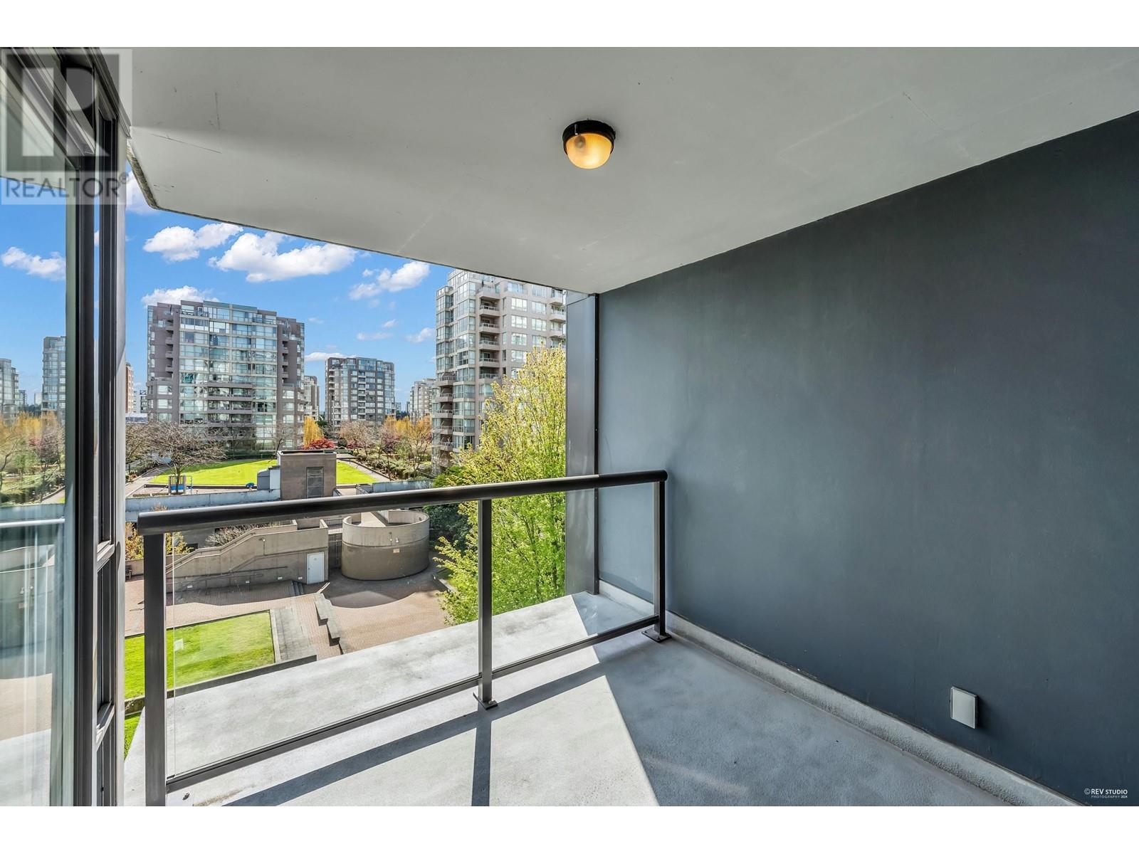 Photo 20 of 903 6068 No 3 Road, Richmond BC
