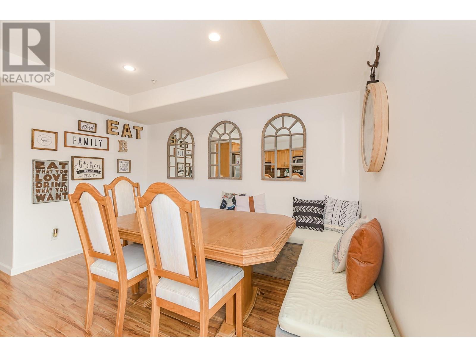 19 1130 Riverside Avenue, Sicamous