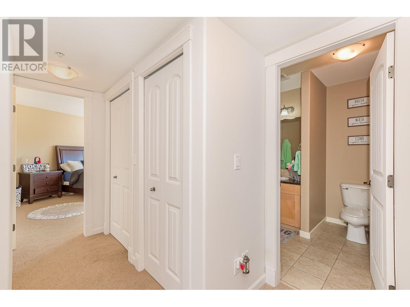 19 1130 Riverside Avenue, Sicamous