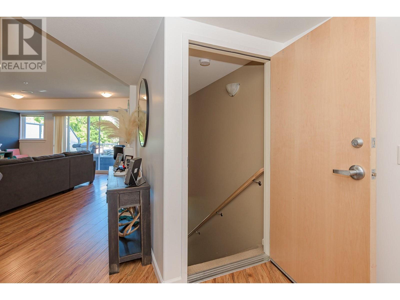 19 1130 Riverside Avenue, Sicamous