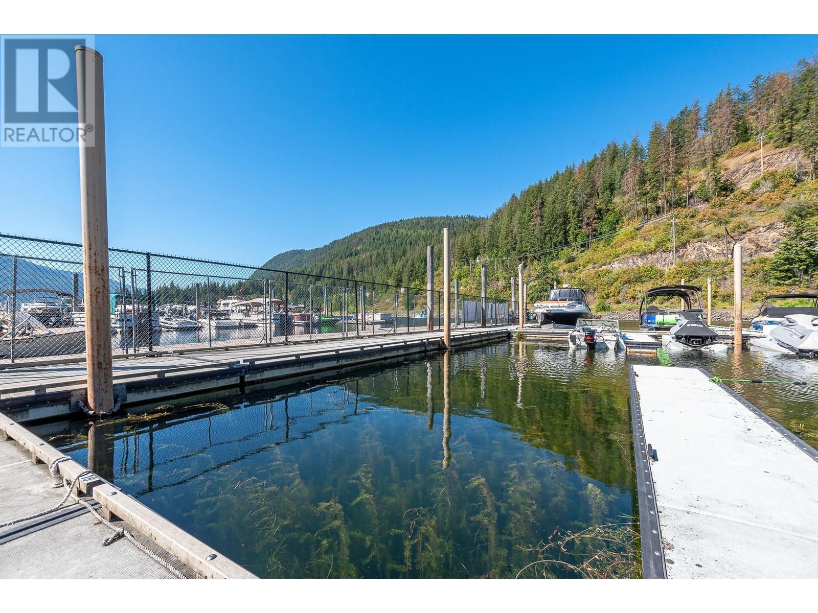 19 1130 Riverside Avenue, Sicamous