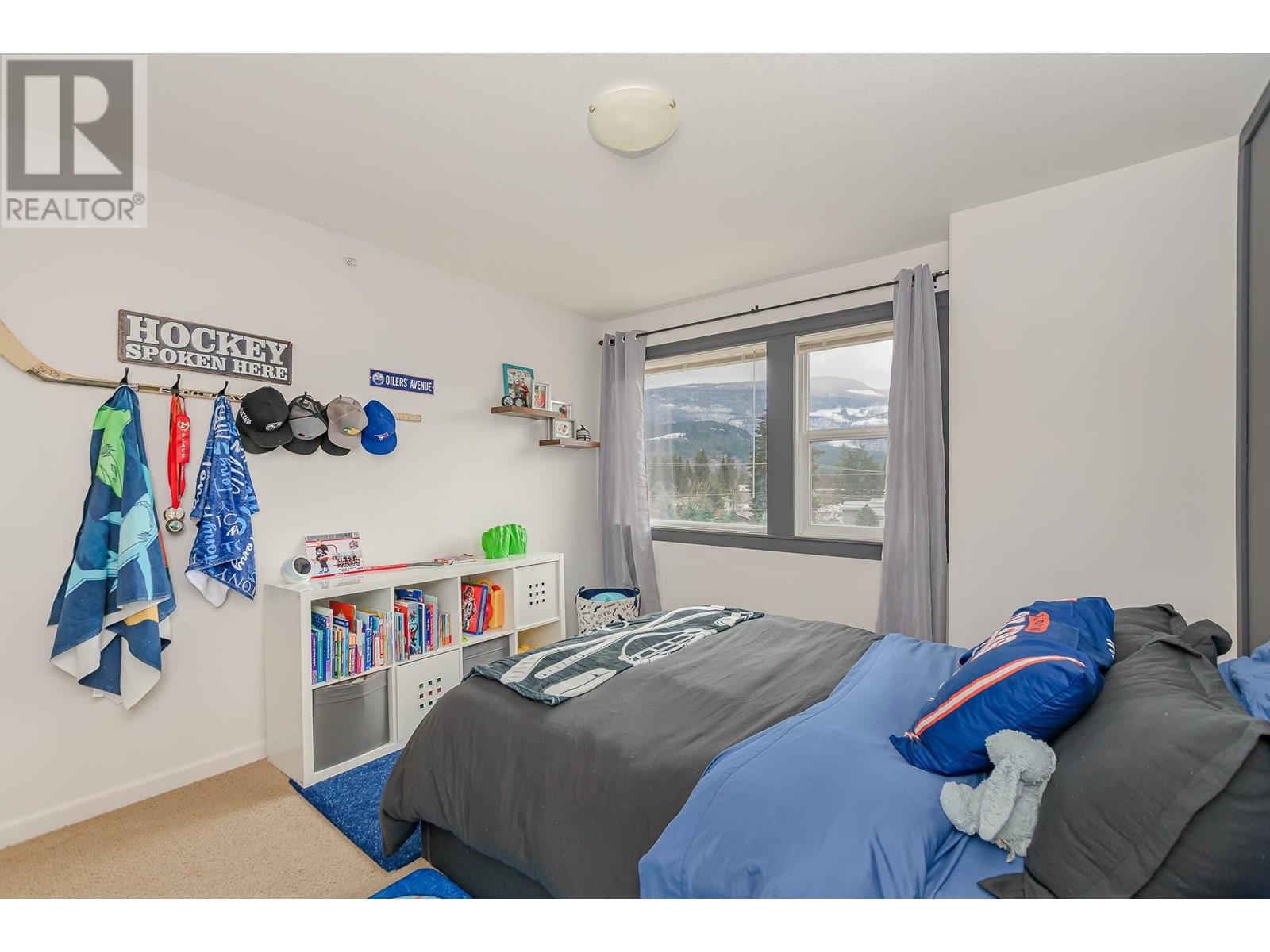 19 1130 Riverside Avenue, Sicamous