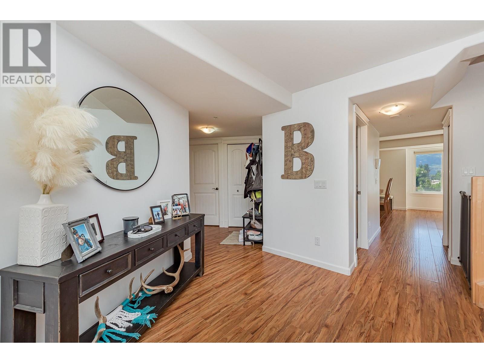 19 1130 Riverside Avenue, Sicamous
