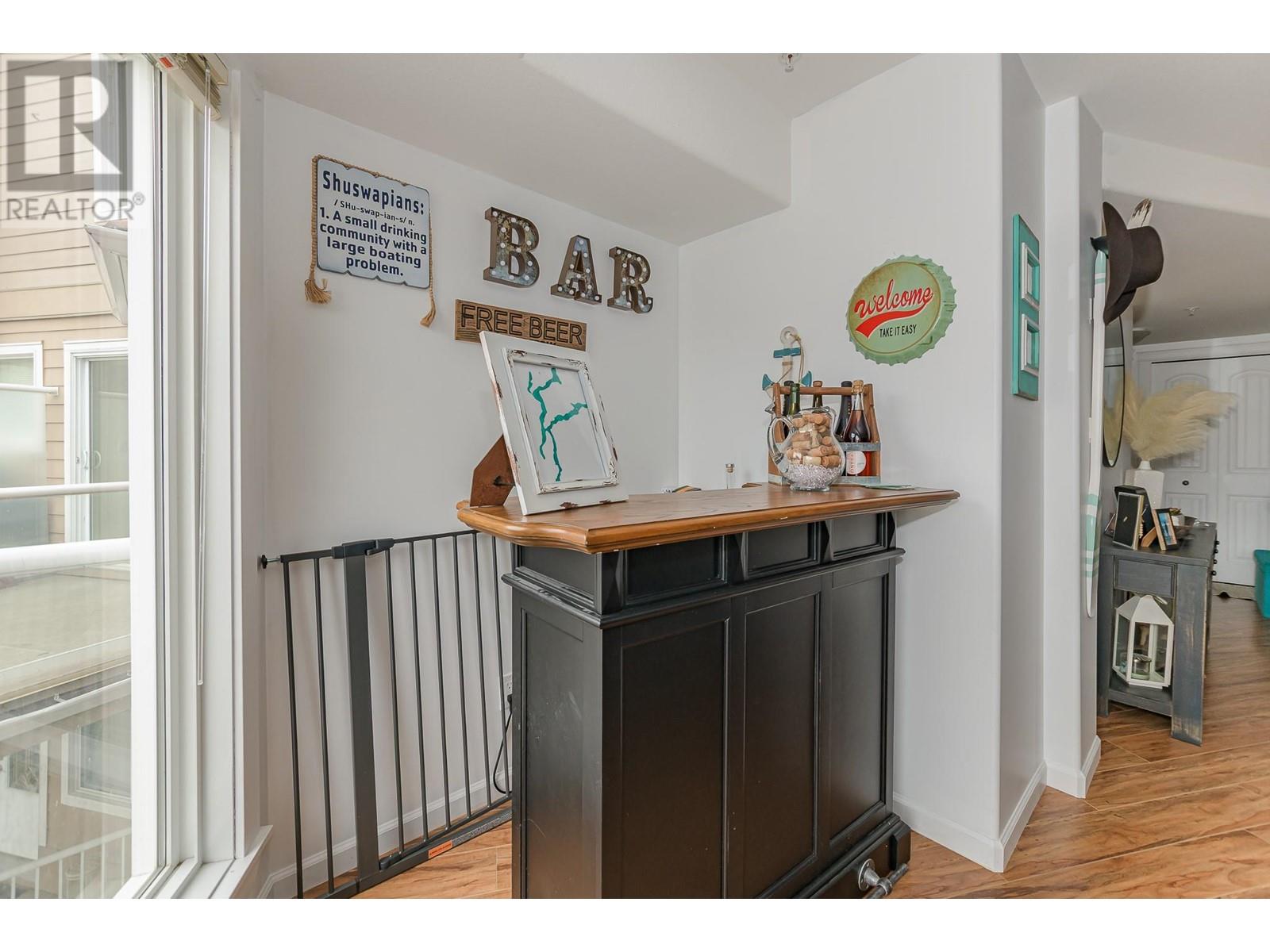 19 1130 Riverside Avenue, Sicamous