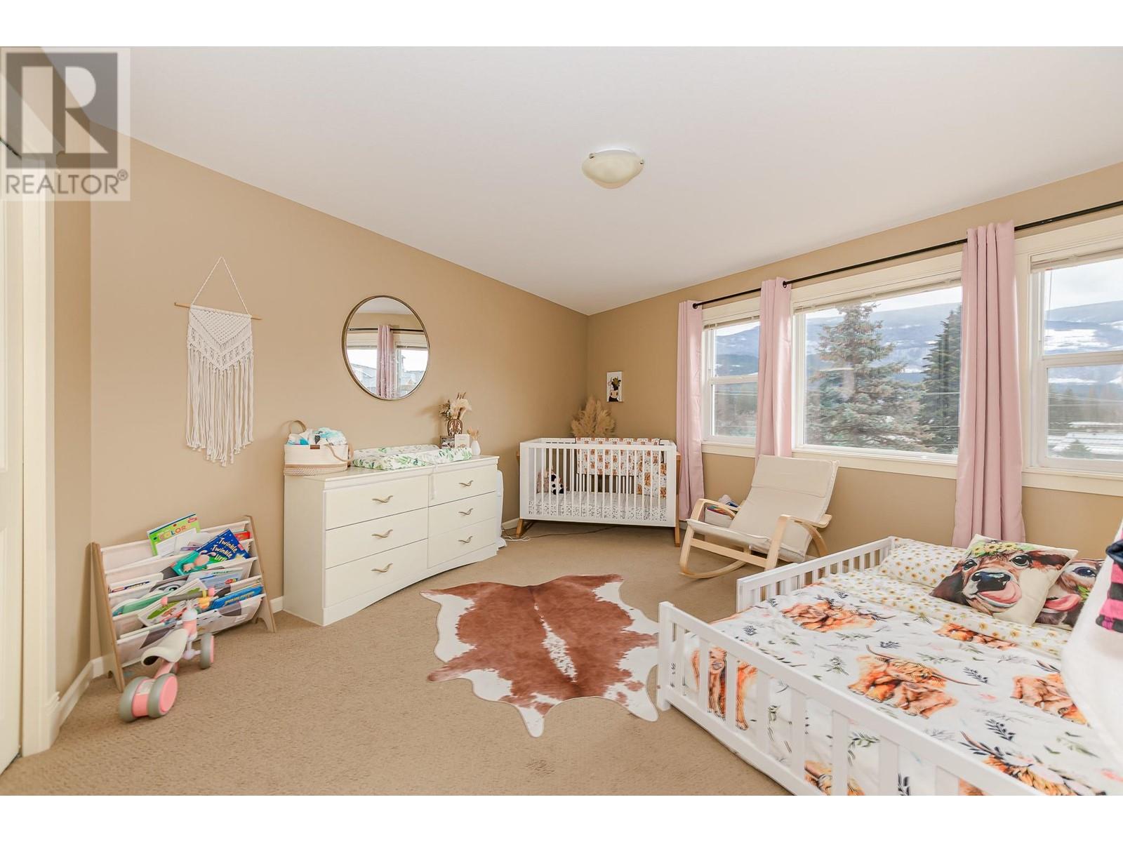 19 1130 Riverside Avenue, Sicamous