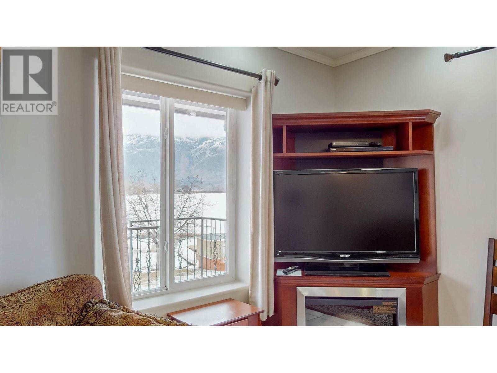 5815 Oleander (SL 46) Drive Unit# 500, Osoyoos