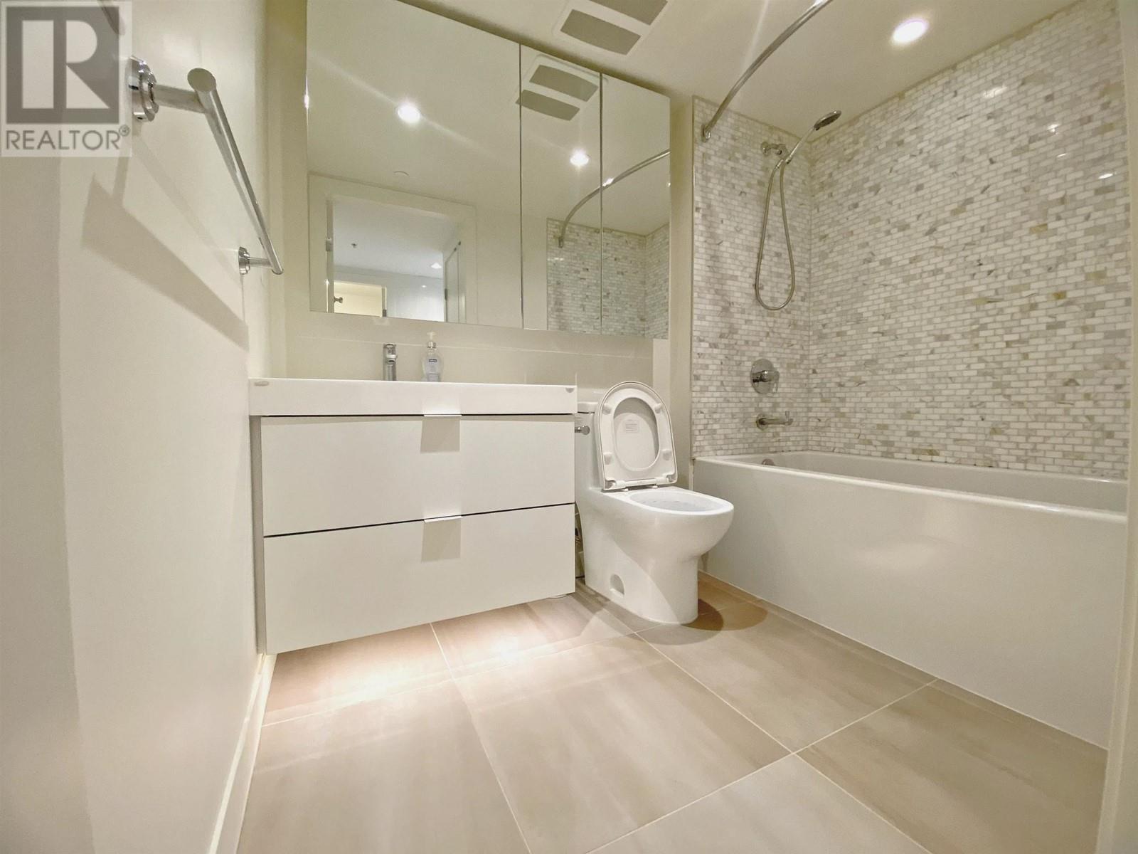 Photo 8 of 802 238 W Broadway, Vancouver BC