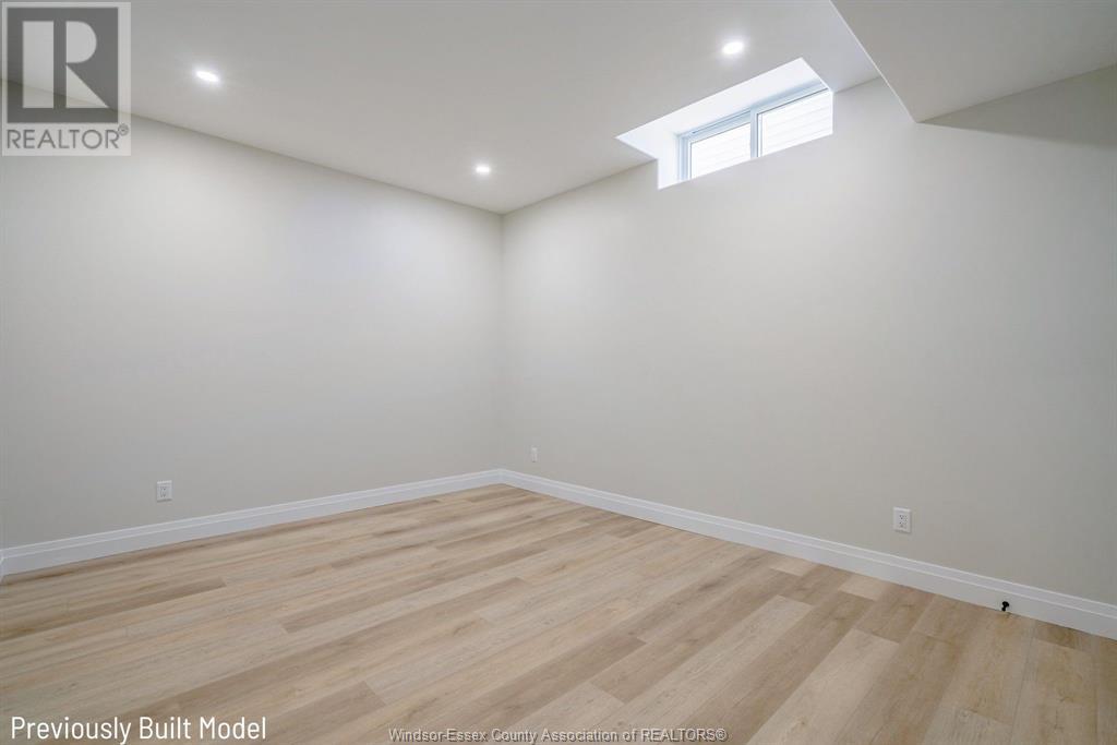 Photo 33 of 1641 Road 2 East, Kingsville ON