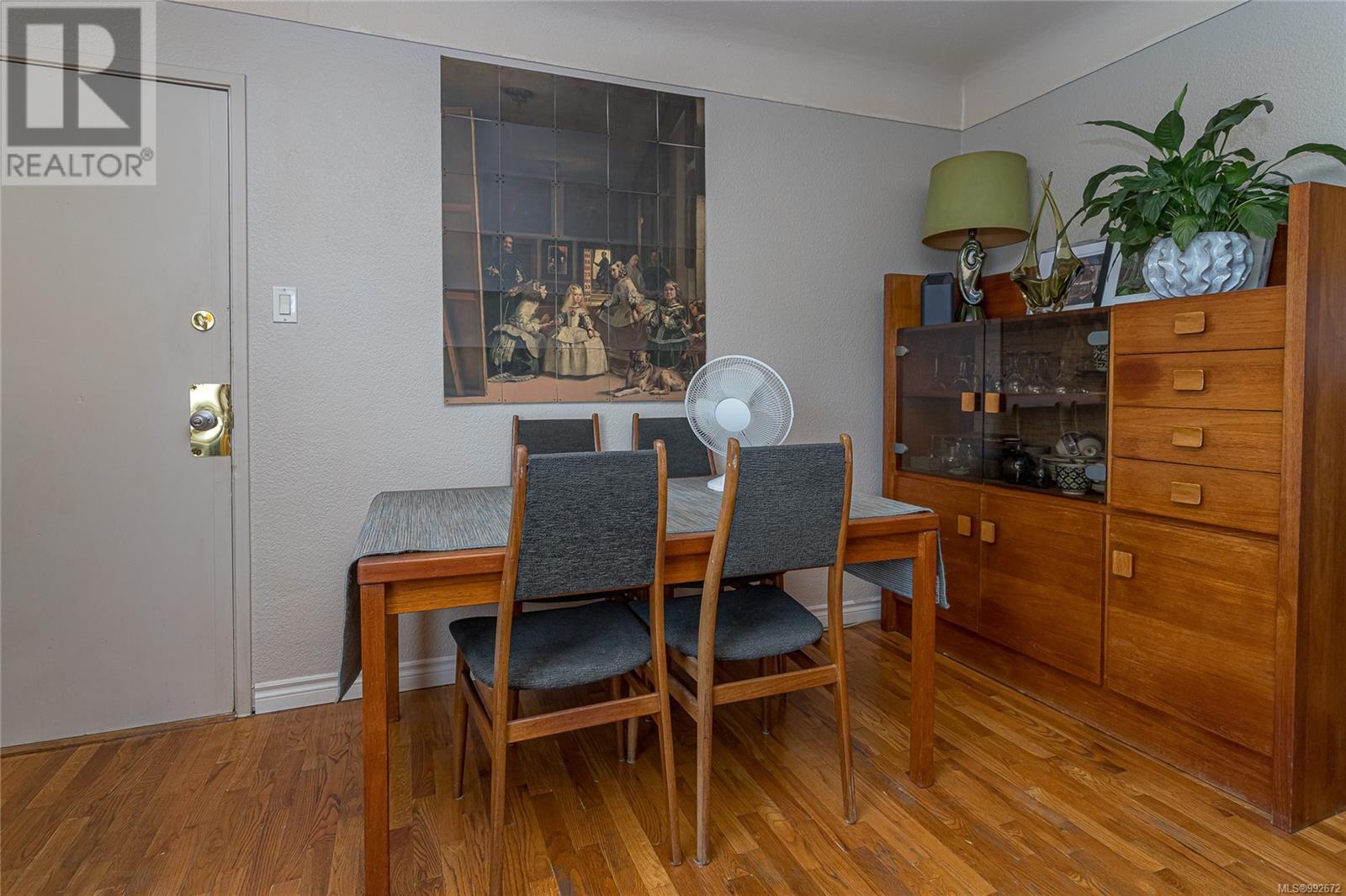Photo 32 of 1044 Hillside Ave, Victoria BC