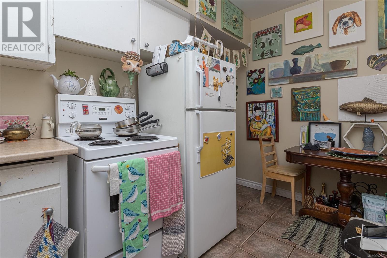 Photo 36 of 1044 Hillside Ave, Victoria BC