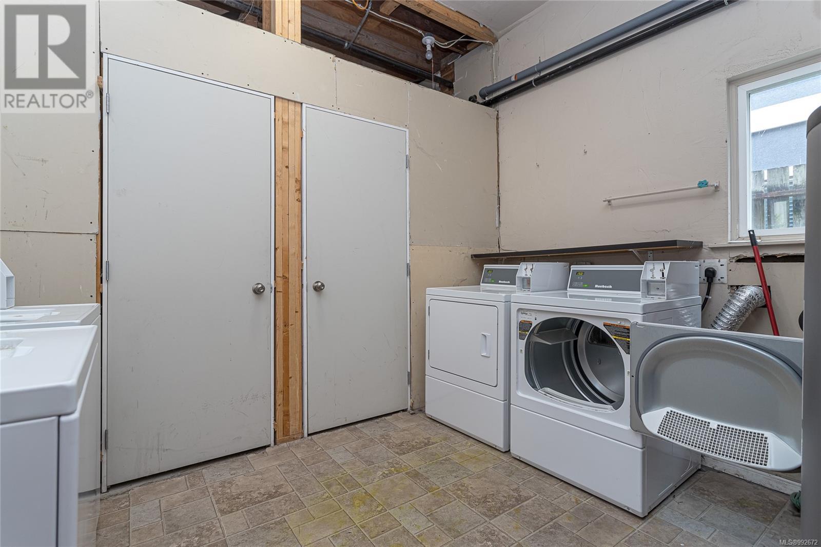 Photo 54 of 1044 Hillside Ave, Victoria BC