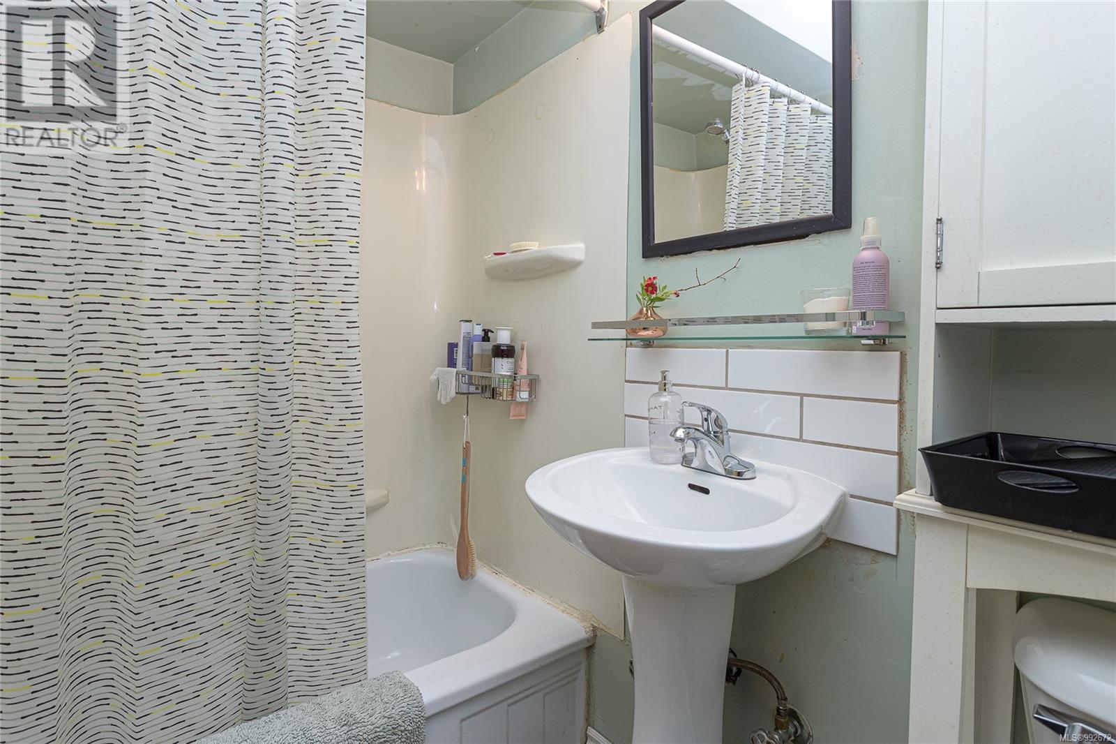 Photo 44 of 1044 Hillside Ave, Victoria BC