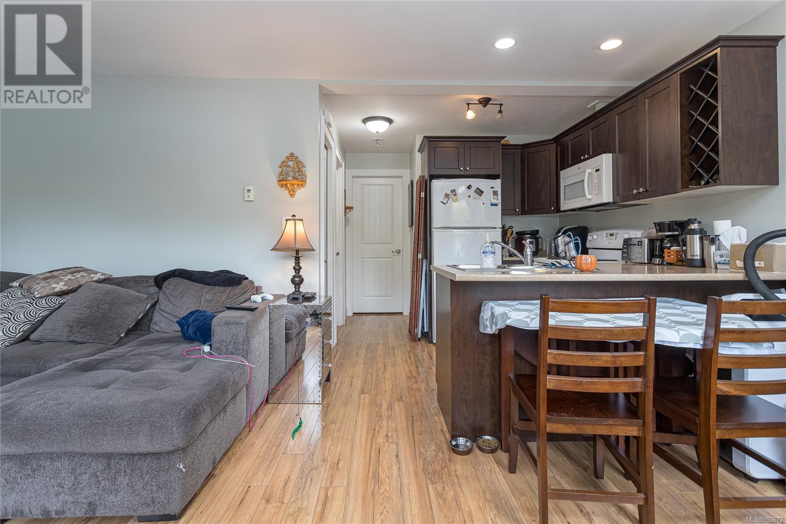 Photo 19 of 1044 Hillside Ave, Victoria BC