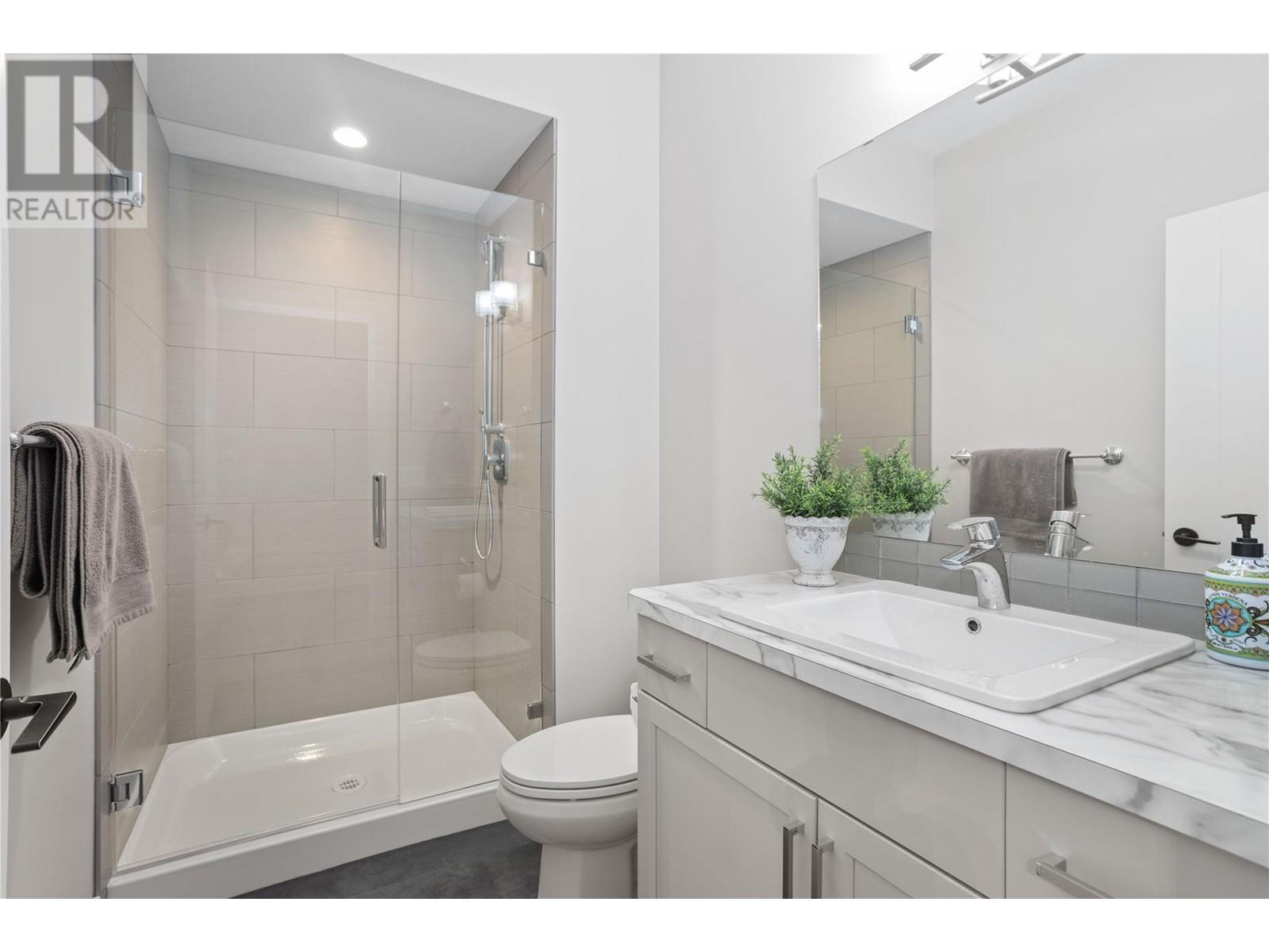  987 Laurier Avenue, Kelowna